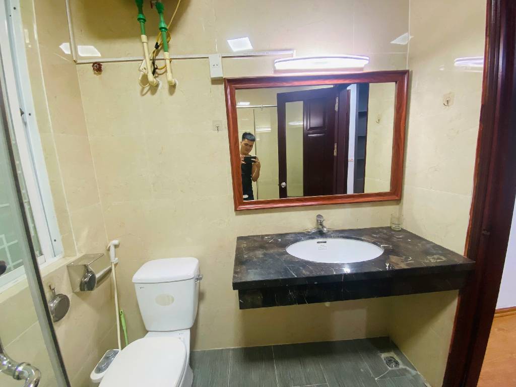 Bán nhà Quan Nhân - diện tích 56,3m2 6 tầng - Ngõ siêu nông - giá 10,6 tỷ