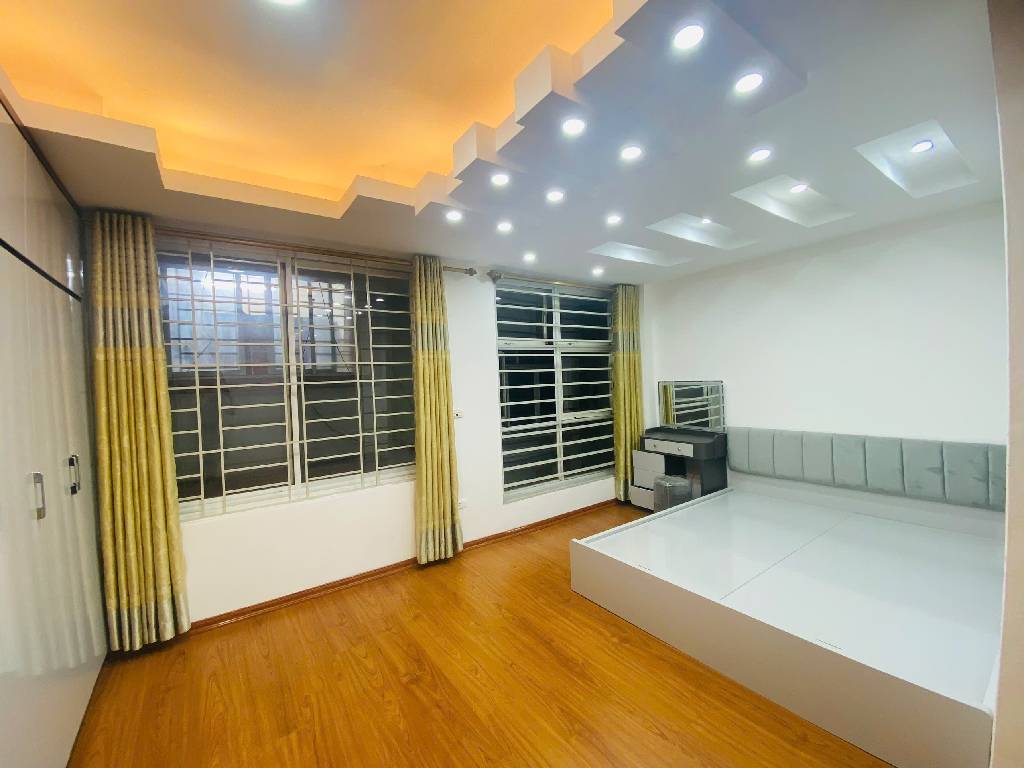 Bán nhà Quan Nhân - diện tích 56,3m2 6 tầng - Ngõ siêu nông - giá 10,6 tỷ