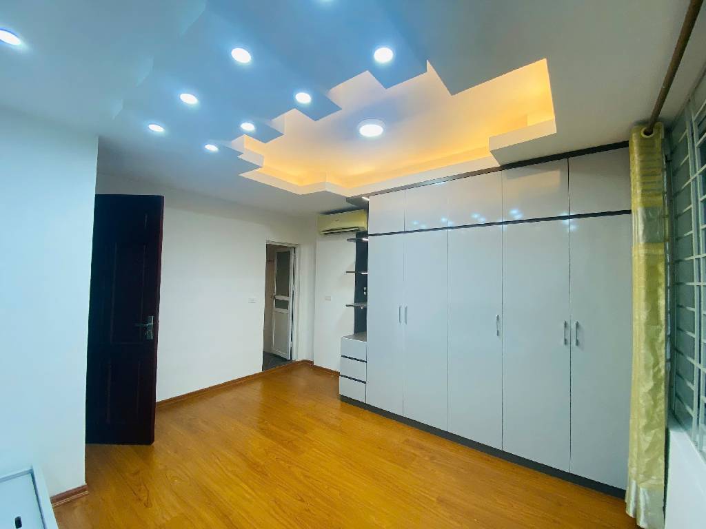 Bán nhà Quan Nhân - diện tích 56,3m2 6 tầng - Ngõ siêu nông - giá 10,6 tỷ