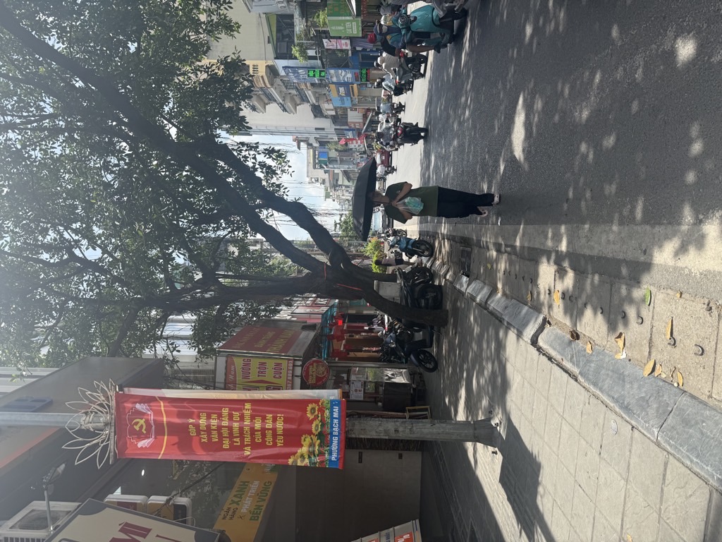 Bán nhà Bạch Mai - diện tích 42m2 1 tầng - Mặt phố sầm uất - giá 22 tỷ