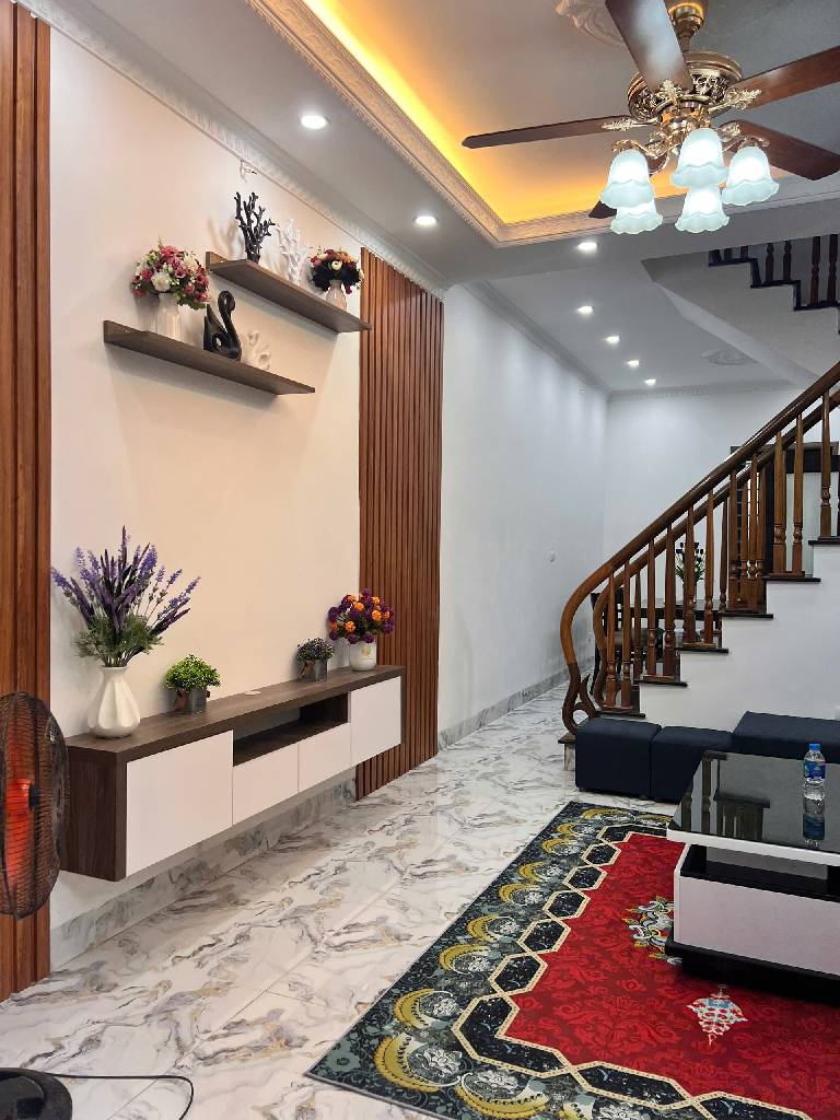 Bán nhà Vĩnh Hưng - diện tích 33.2m2 3 tầng - Căn góc, ô tô tránh - giá 4,5 tỷ