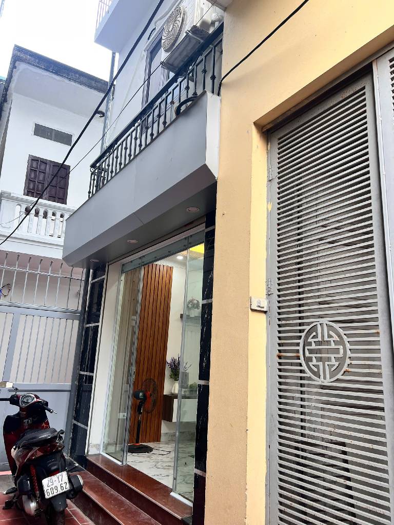 Bán nhà Vĩnh Hưng - diện tích 33.2m2 3 tầng - Căn góc, ô tô tránh - giá 4,5 tỷ