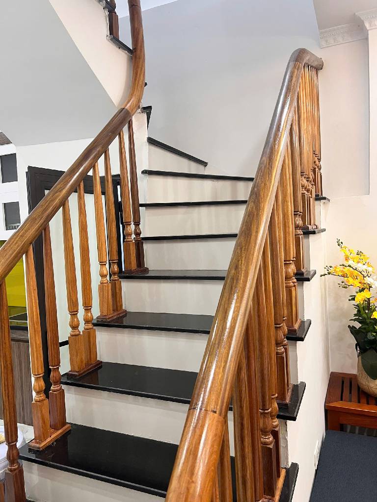 Bán nhà Vĩnh Hưng - diện tích 33.2m2 3 tầng - Căn góc, ô tô tránh - giá 4,5 tỷ