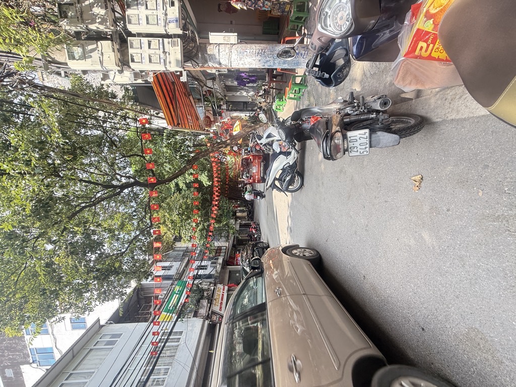 Bán nhà Vân Đồn - diện tích 83.7m2 3 tầng - Mặt phố kinh doanh tấp nập - giá 13,9 tỷ