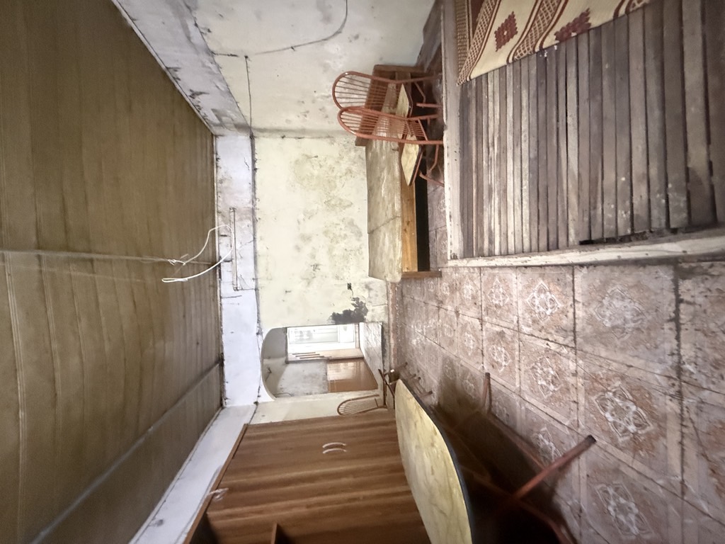 Bán nhà Vân Đồn - diện tích 83.7m2 3 tầng - Mặt phố kinh doanh tấp nập - giá 13,9 tỷ