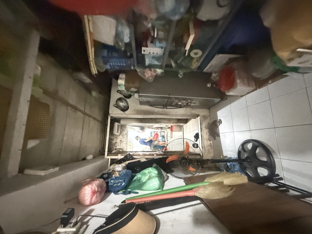 Bán nhà Vân Đồn - diện tích 83.7m2 3 tầng - Mặt phố kinh doanh tấp nập - giá 13,9 tỷ