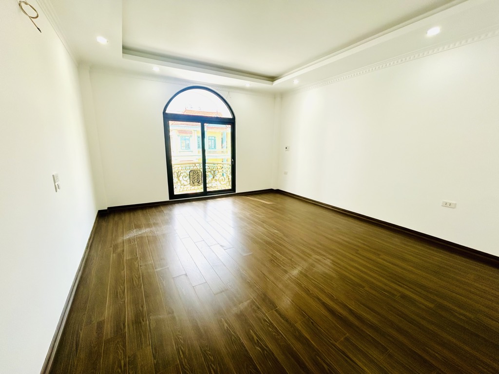 Bán nhà Tam Trinh - diện tích 63.6m2 5 tầng - Thang máy - giá 14 tỷ