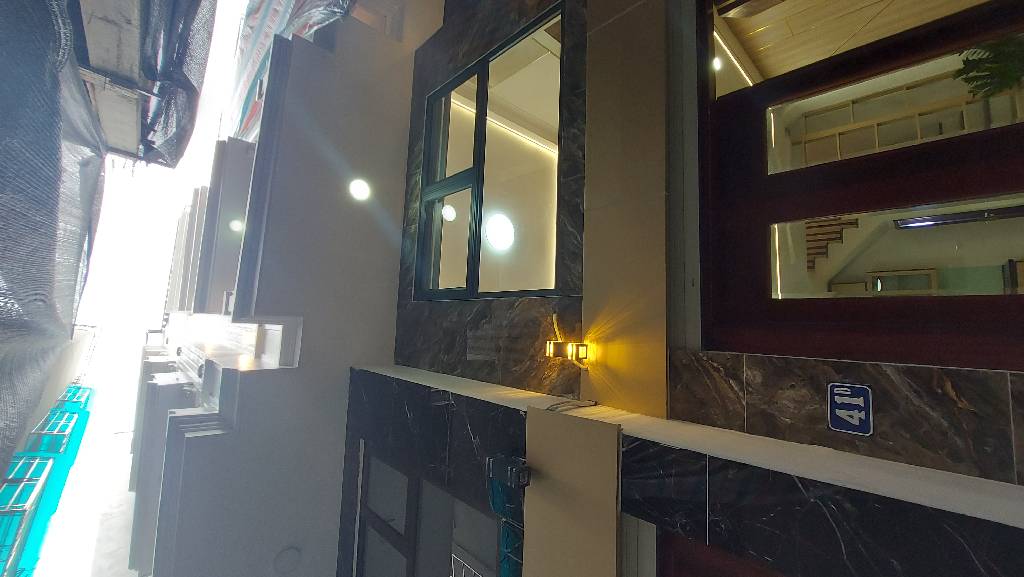 Bán nhà Bùi Xương Trạch - diện tích 30m2 6 tầng - Nhà đẹp mới như khách sạn - giá 8,6 tỷ