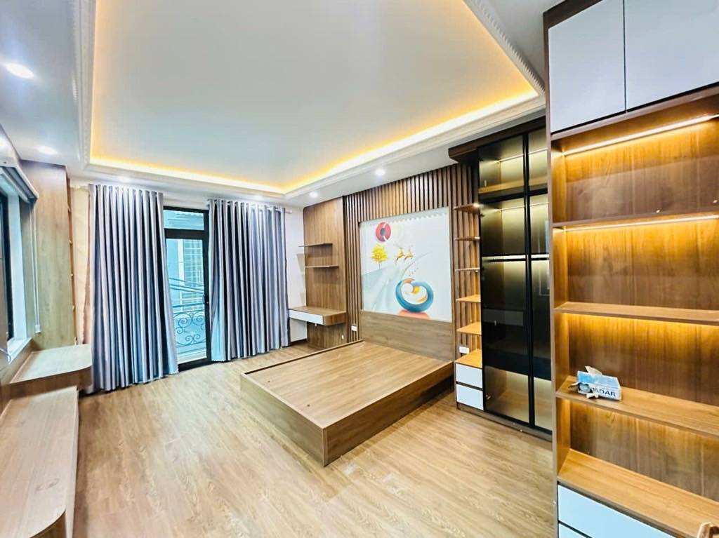 Bán nhà Phố chợ Khâm Thiên - diện tích 35m2 6 tầng - Nhà đẹp thang máy - giá 9,95 tỷ