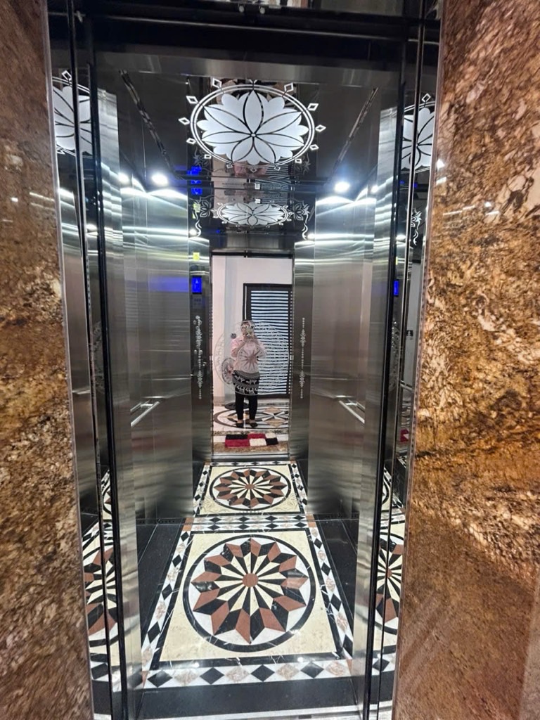 Bán nhà Mai Động - diện tích 33,7m2 6 tầng - Lô góc, thang máy - giá 14,5 tỷ