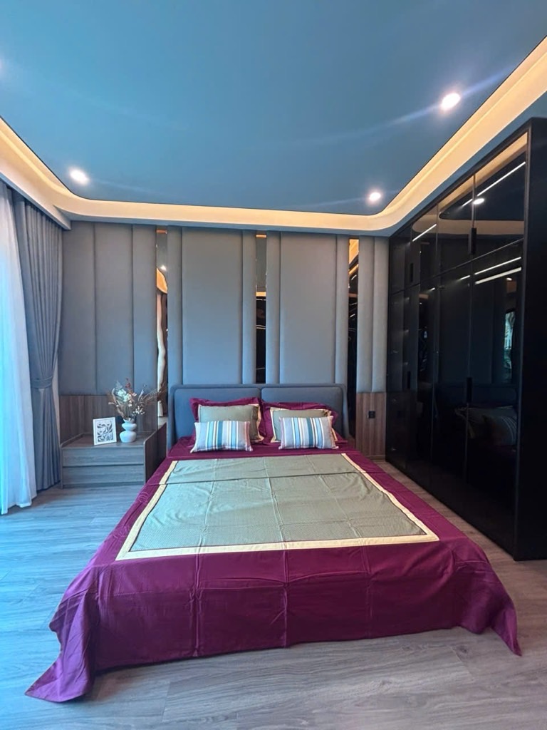 Bán nhà Mai Động - diện tích 33,7m2 6 tầng - Lô góc, thang máy - giá 14,5 tỷ