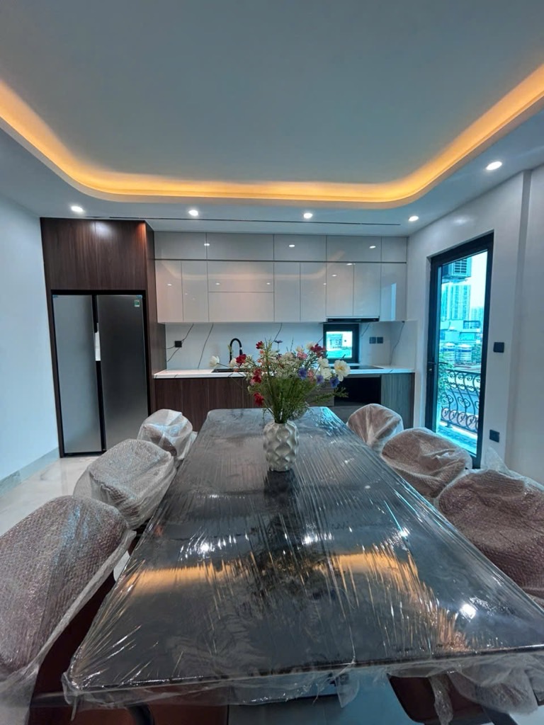 Bán nhà Mai Động - diện tích 33,7m2 6 tầng - Lô góc, thang máy - giá 14,5 tỷ