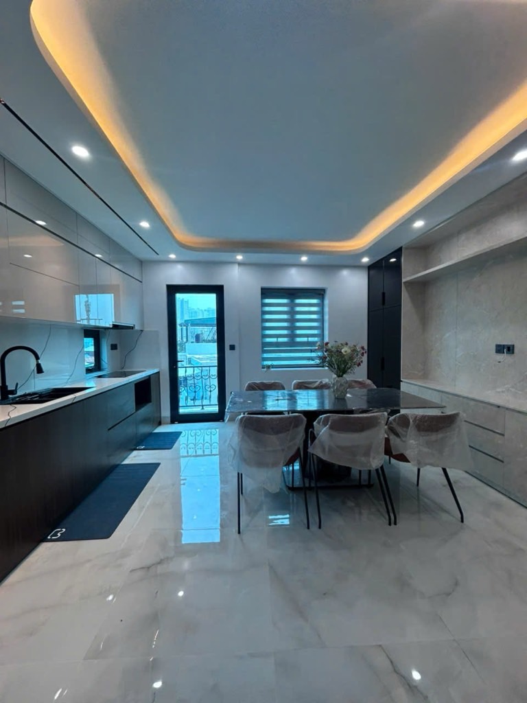 Bán nhà Mai Động - diện tích 33,7m2 6 tầng - Lô góc, thang máy - giá 14,5 tỷ