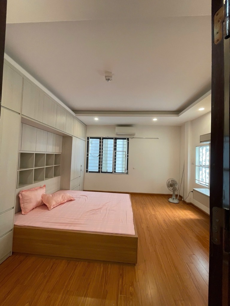 Bán nhà Nguyễn Văn Viên - diện tích 33,3m2 5 tầng - Lô góc - giá 8,8 tỷ