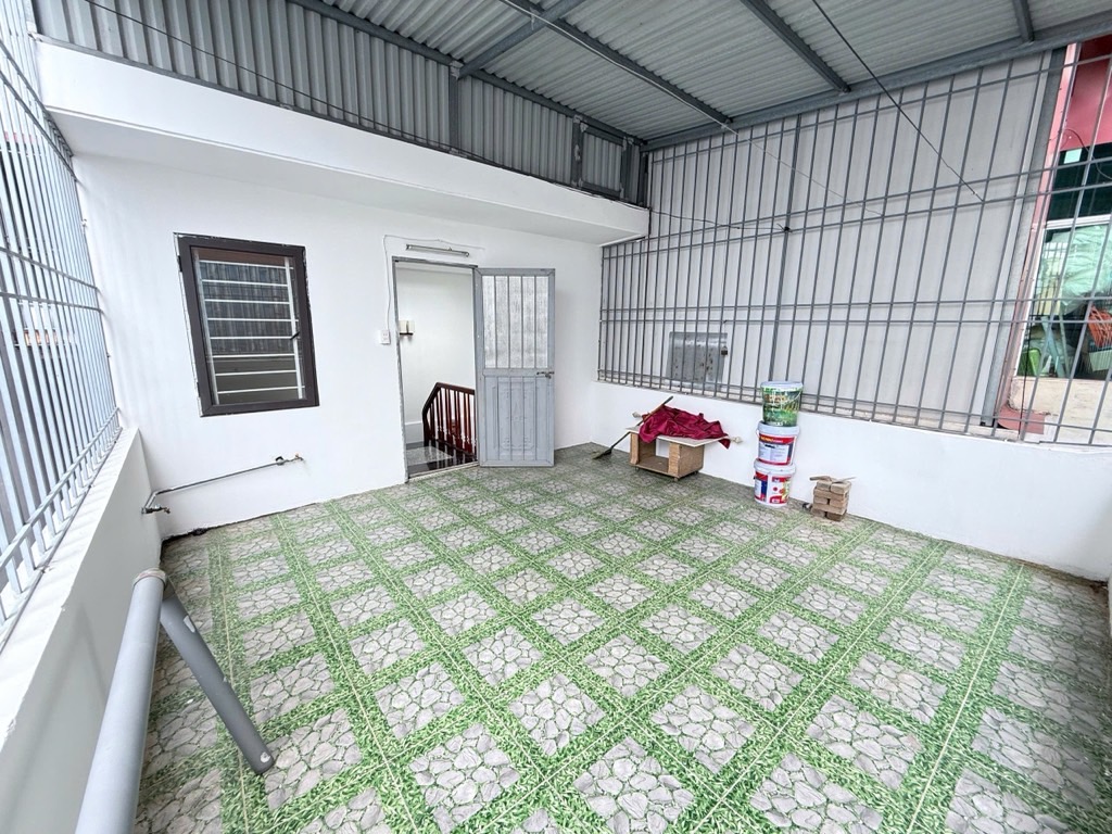 Bán nhà Nguyễn Văn Viên - diện tích 33,3m2 5 tầng - Lô góc - giá 8,8 tỷ