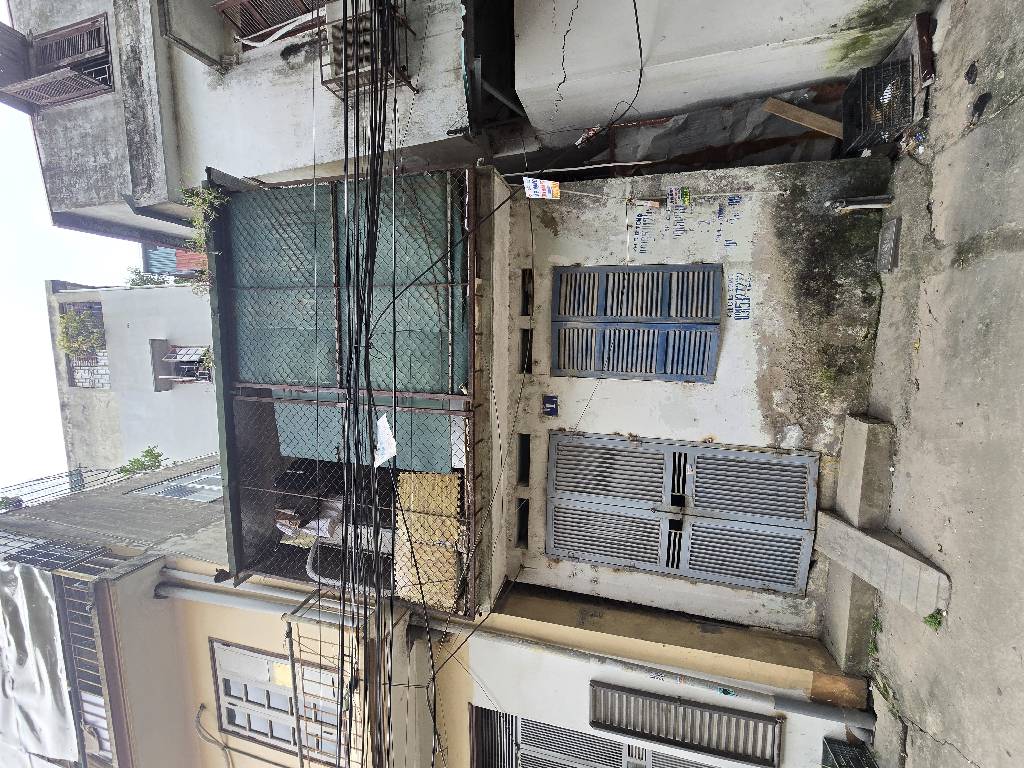 Bán nhà Vĩnh Hưng - diện tích 18m2 2 tầng - Ô tô tránh - giá 5 tỷ