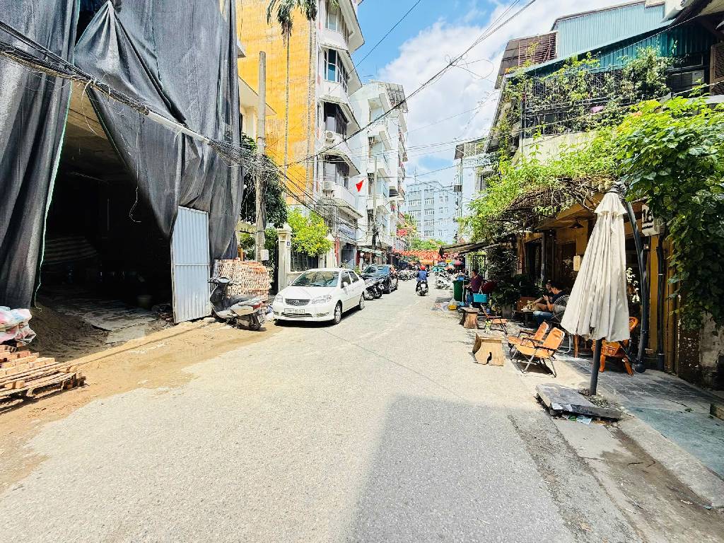 Bán nhà Ngõ yên thế - diện tích 51m2 2 tầng - ô tô đỗ cửa - giá 15,5 tỷ