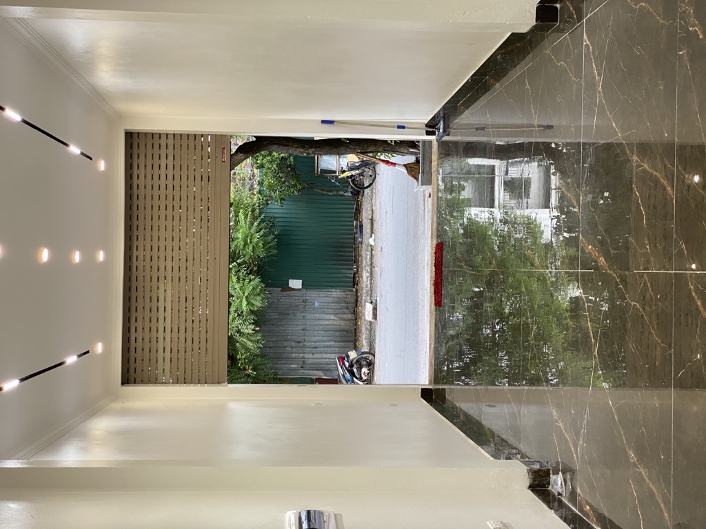 Bán nhà Tây Kết - diện tích 43m2 5 tầng - Ô tô vào nhà - giá 13,9 tỷ