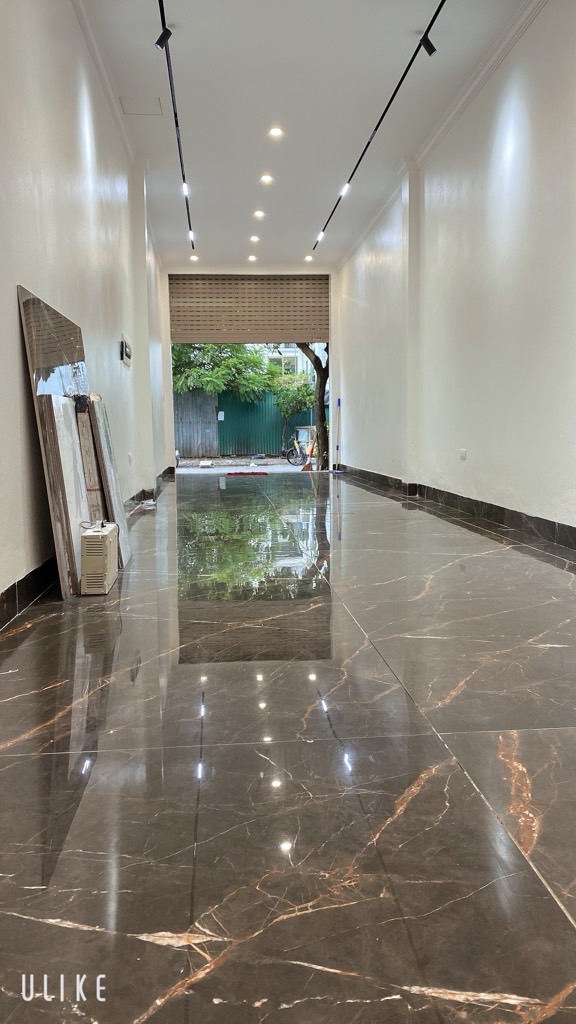 Bán nhà Tây Kết - diện tích 43m2 5 tầng - Ô tô vào nhà - giá 13,9 tỷ