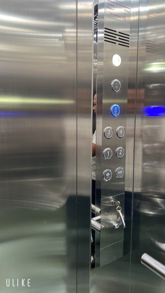 Bán nhà Tây Kết - diện tích 43m2 5 tầng - Ô tô vào nhà - giá 13,9 tỷ