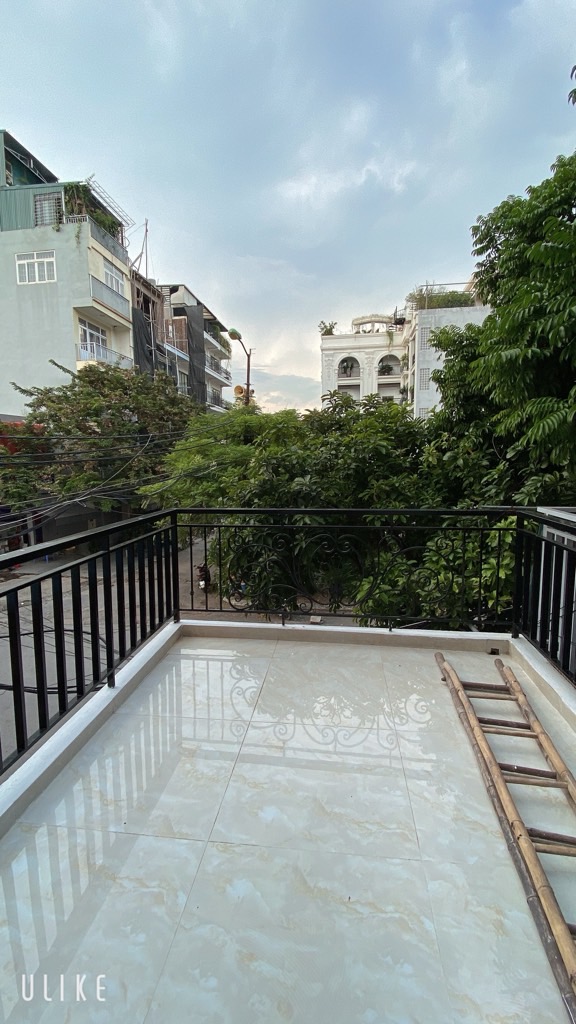 Bán nhà Tây Kết - diện tích 43m2 5 tầng - Ô tô vào nhà - giá 13,9 tỷ