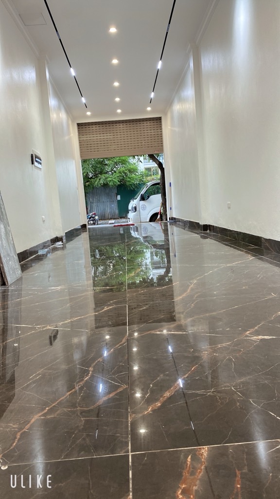 Bán nhà Tây Kết - diện tích 43m2 5 tầng - Ô tô vào nhà - giá 13,9 tỷ