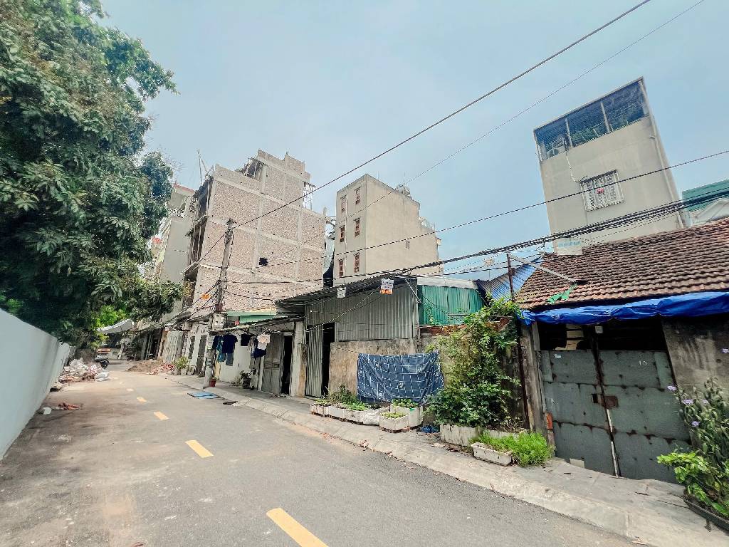 Bán nhà Nguyễn Khoái - diện tích 48.3m2 5 tầng - Ô tô tránh - giá 9,8 tỷ