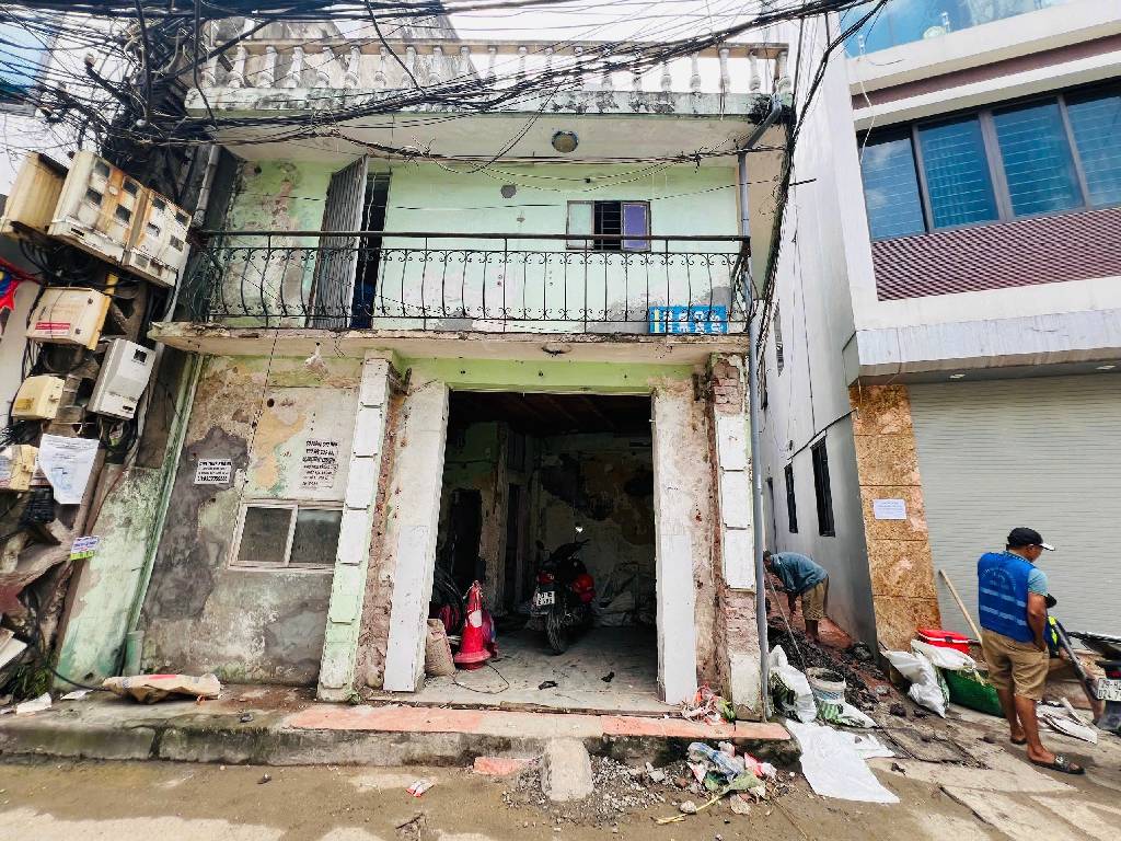 Bán nhà Giáp Bát - diện tích 73m2 7 tầng - mặt phố ô tô vào, kinh doanh tốt - giá 22,5 tỷ