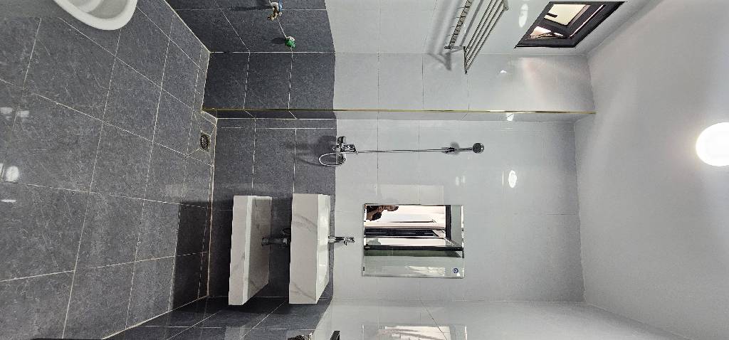 Bán nhà Chợ Khâm Thiên - diện tích 29,8m2 5 tầng - Ngõ thông ô tô - giá 8,5 tỷ