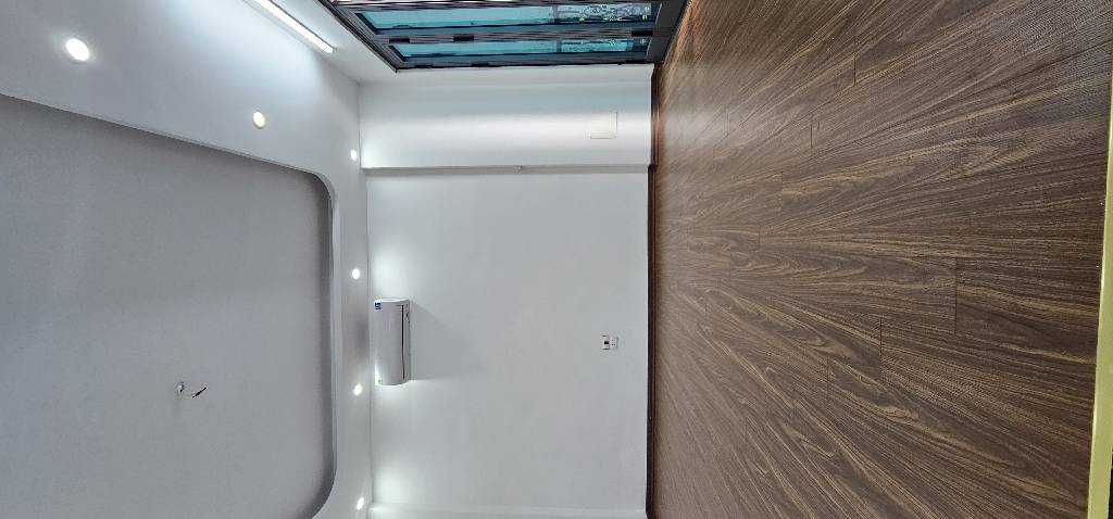 Bán nhà Chợ Khâm Thiên - diện tích 29,8m2 5 tầng - Ngõ thông ô tô - giá 8,5 tỷ