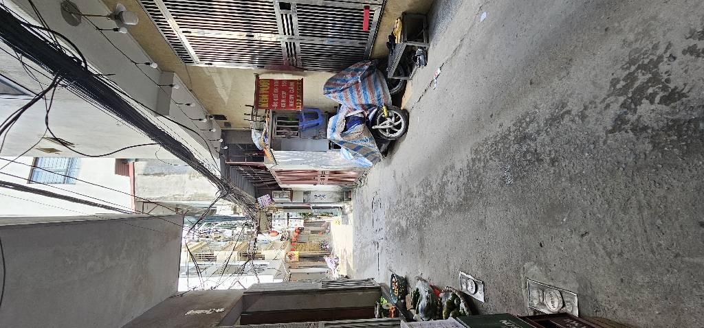 Bán nhà Chợ Khâm Thiên - diện tích 29,8m2 5 tầng - Ngõ thông ô tô - giá 8,5 tỷ