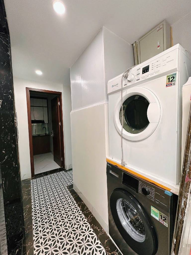 Bán nhà Trương Định - diện tích 53m2 6 tầng - Nhà mới tinh, thang máy - giá 14,8 tỷ