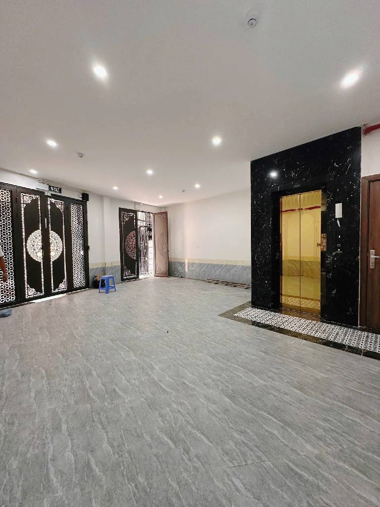 Bán nhà Trương Định - diện tích 53m2 6 tầng - Nhà mới tinh, thang máy - giá 14,8 tỷ