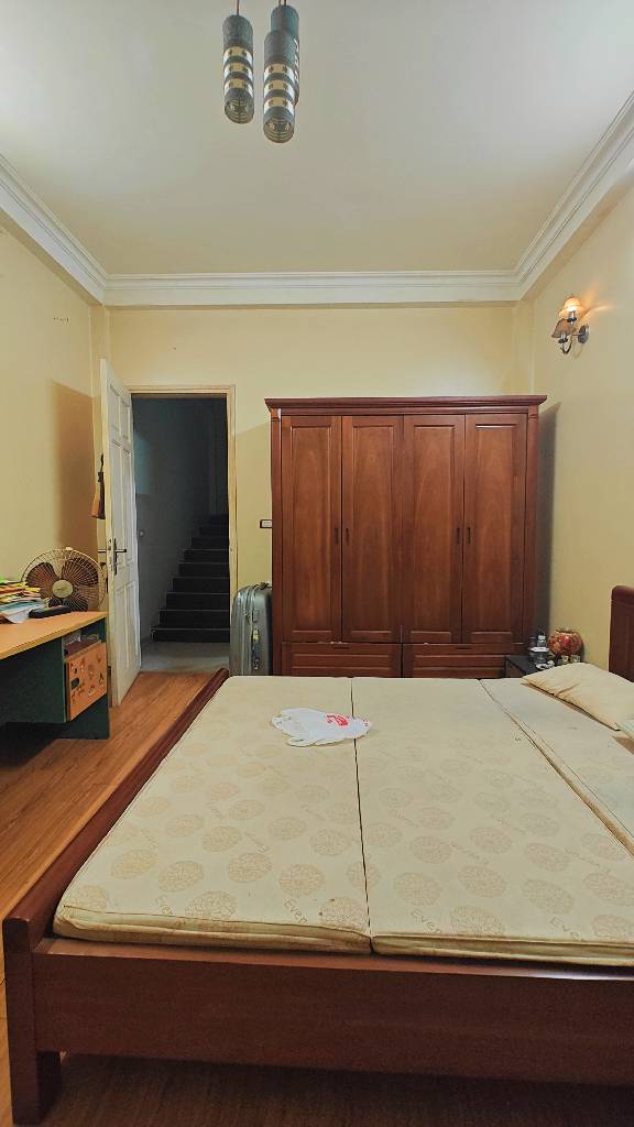 Bán nhà Lĩnh Nam - diện tích 30.6m2 6 tầng - Gần ô tô - giá 7,5 tỷ