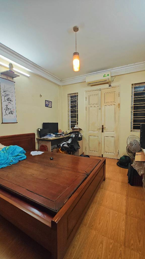 Bán nhà Lĩnh Nam - diện tích 30.6m2 6 tầng - Gần ô tô - giá 7,5 tỷ