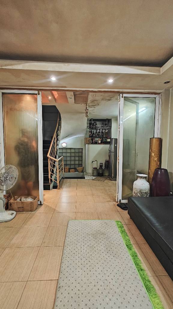 Bán nhà Lĩnh Nam - diện tích 30.6m2 6 tầng - Gần ô tô - giá 7,5 tỷ