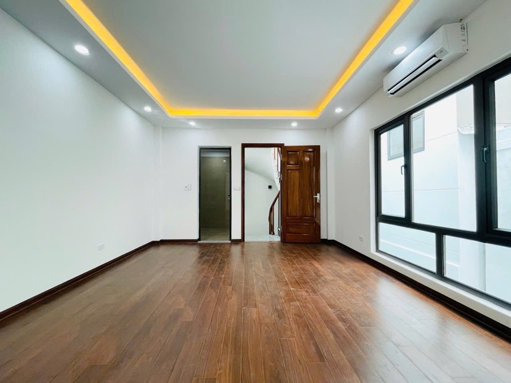 Bán nhà Khương Hạ - diện tích 35m2 5 tầng - Nhà còn mới - giá 9,5 tỷ