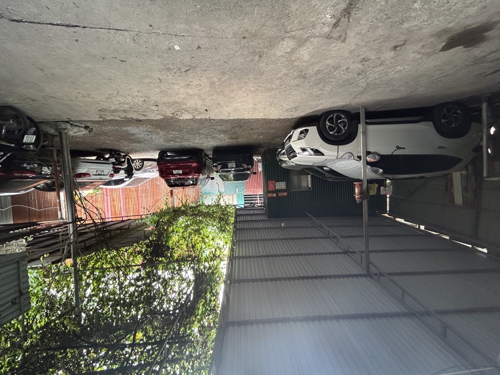 Bán nhà Nguyễn Chính - diện tích 68m2 1 tầng - Ô TÔ TẢI ĐỖ CỬA - giá 4,4 tỷ