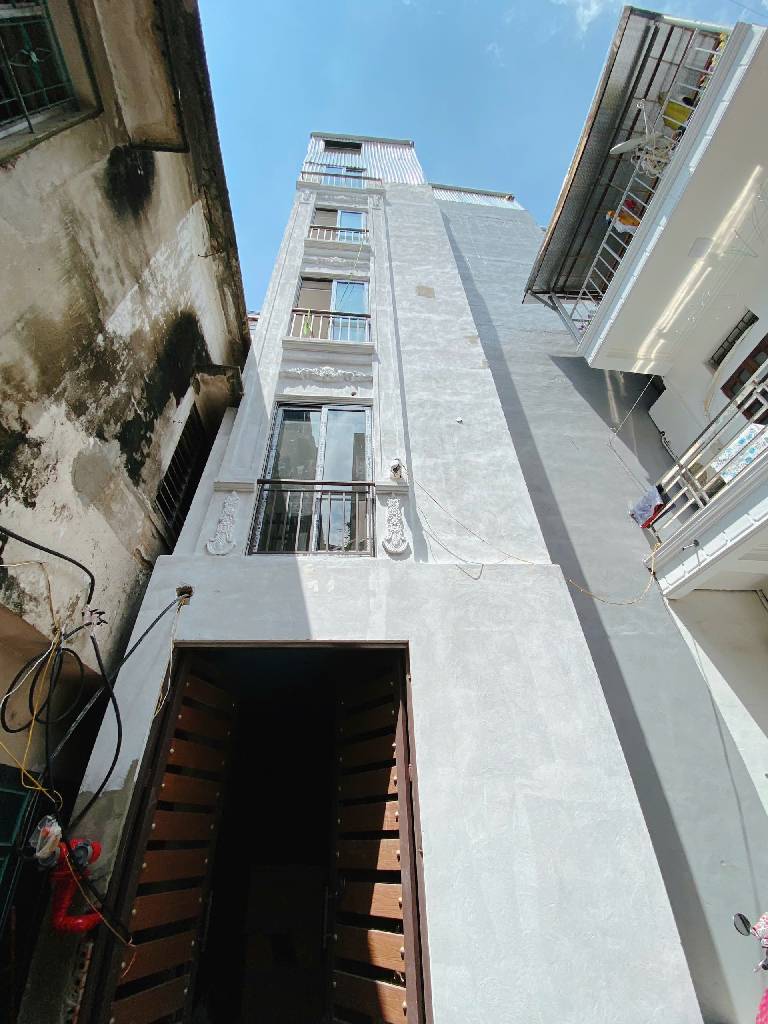 Bán nhà Đình Đông - diện tích 62.6m2 6 tầng - Ô tô đỗ cửa - giá 15,5 tỷ