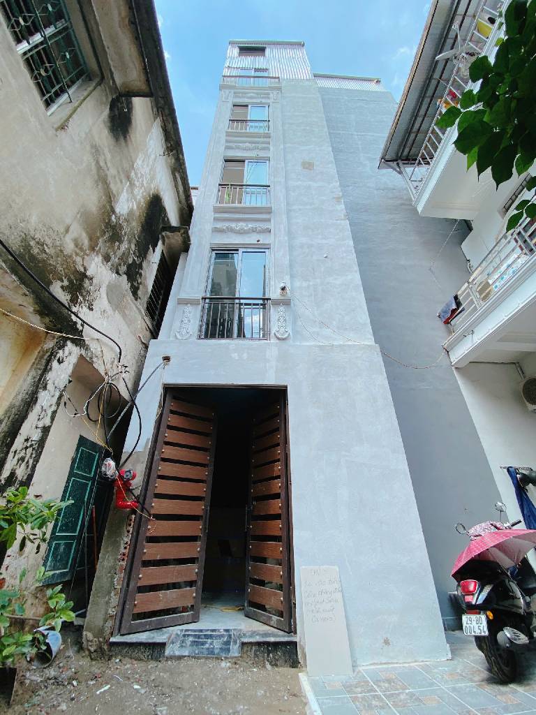 Bán nhà Đình Đông - diện tích 62.6m2 6 tầng - Ô tô đỗ cửa - giá 15,5 tỷ