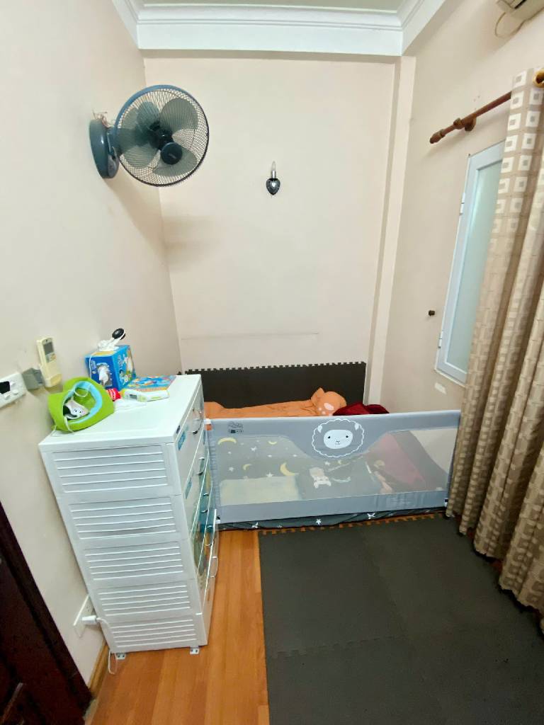 Bán nhà Nguyễn Đức Cảnh - diện tích 48m2 5 tầng - LÔ GÓC - KINH DOANH - giá 9,9 tỷ