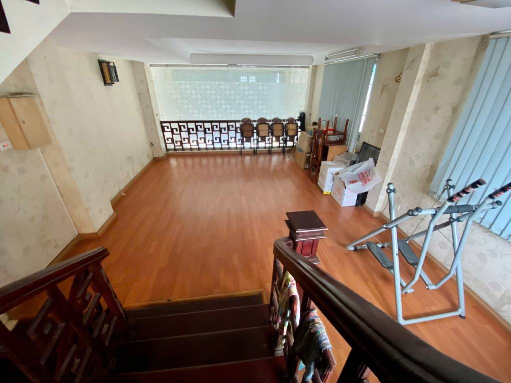 Bán nhà Nguyễn Đức Cảnh - diện tích 48m2 5 tầng - LÔ GÓC - KINH DOANH - giá 9,9 tỷ