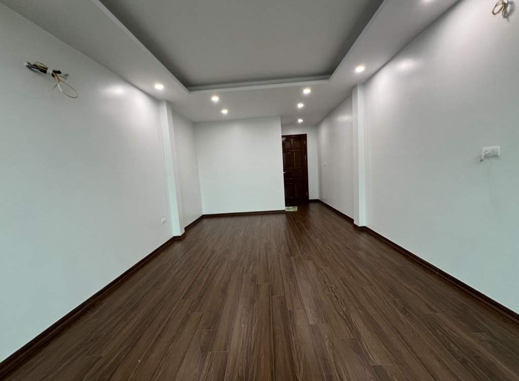 Bán nhà Hoàng Mai - diện tích 46m2 6 tầng - Ô tô đỗ cửa - giá 14,6 tỷ