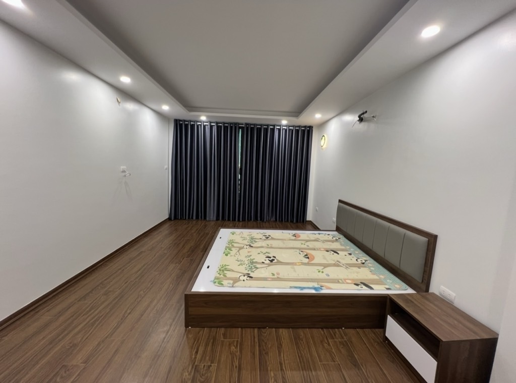 Bán nhà Hoàng Mai - diện tích 46m2 6 tầng - Ô tô đỗ cửa - giá 14,6 tỷ