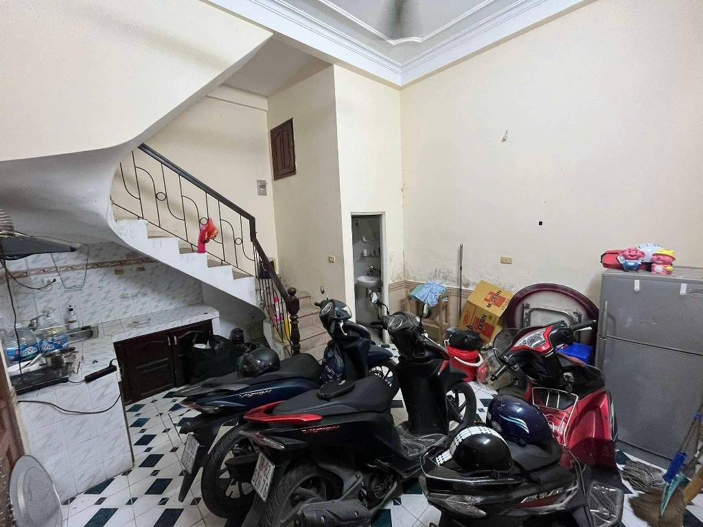 Bán nhà Lĩnh Nam - diện tích 21m2 3 tầng - giá 2,3 tỷ