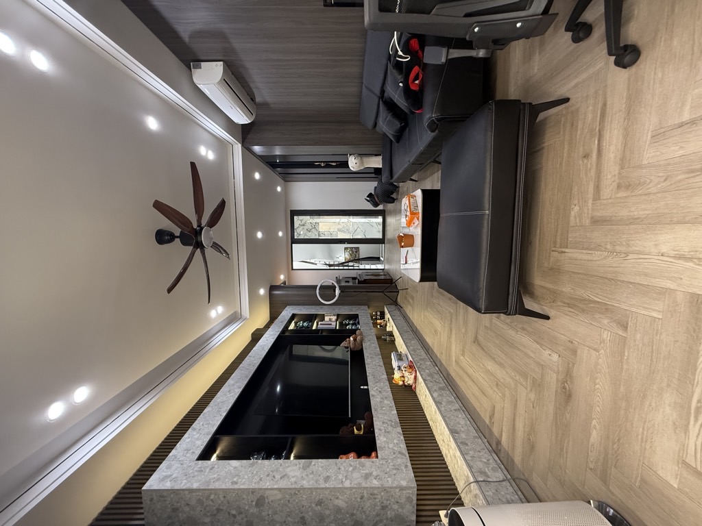 Bán nhà Tân Mai - diện tích 40m2 5 tầng - Ô TÔ ĐỖ CÁCH NHÀ 5M - giá 11,8 tỷ