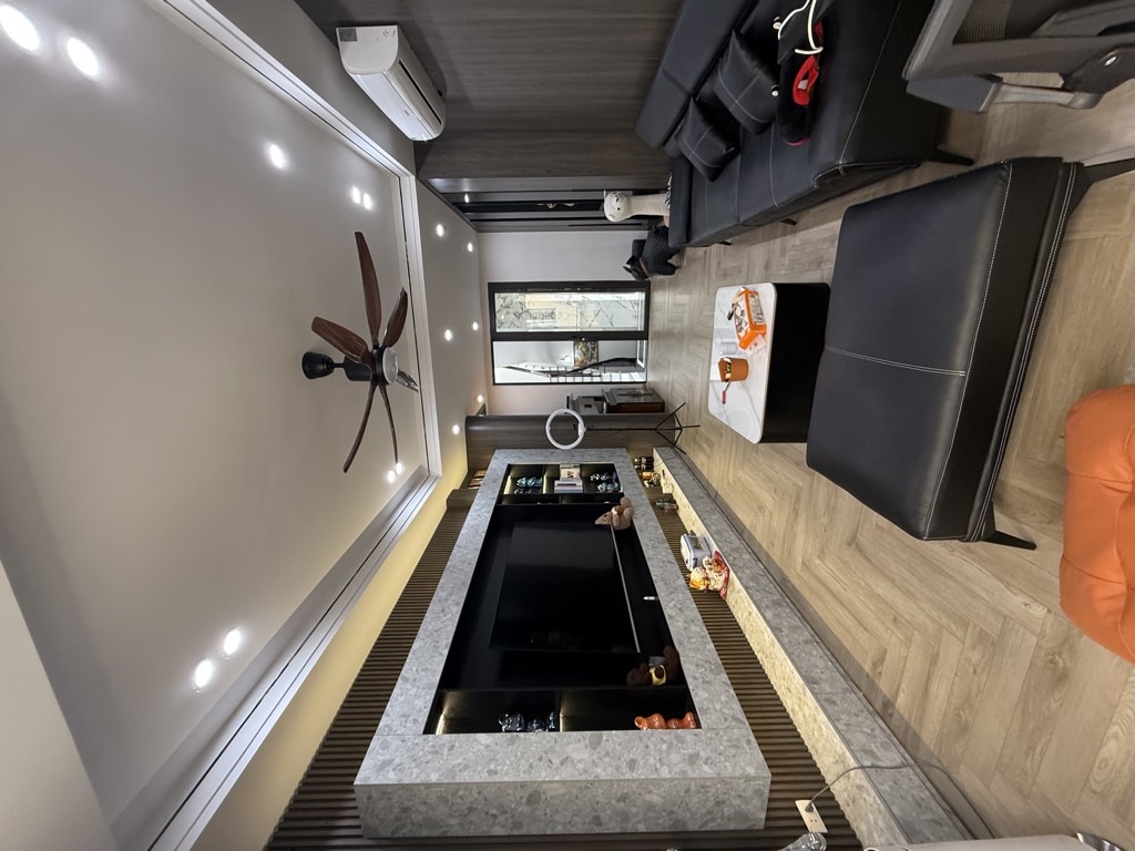 Bán nhà Tân Mai - diện tích 40m2 5 tầng - Ô TÔ ĐỖ CÁCH NHÀ 5M - giá 11,8 tỷ