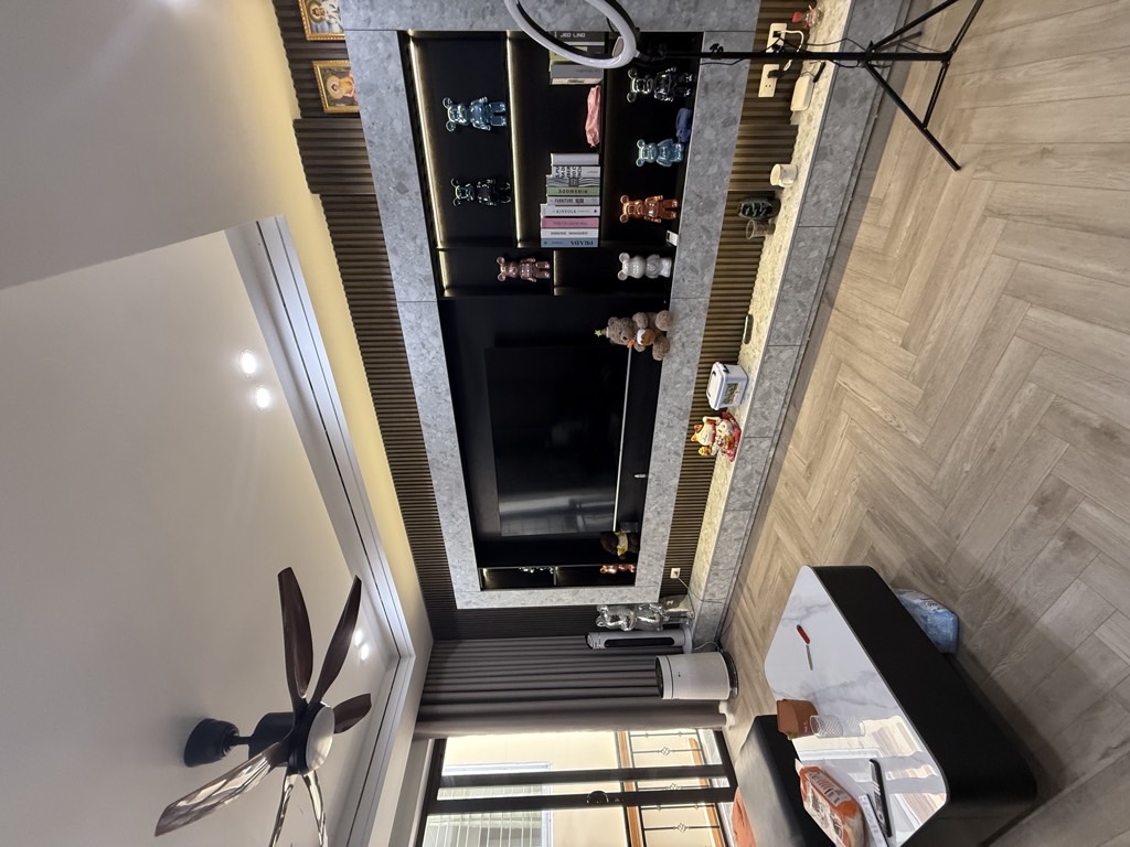 Bán nhà Tân Mai - diện tích 40m2 5 tầng - Ô TÔ ĐỖ CÁCH NHÀ 5M - giá 11,8 tỷ