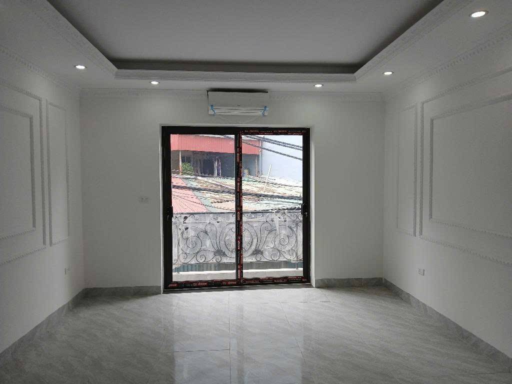 Bán nhà Lĩnh Nam - diện tích 66.1m2 5 tầng - Ngõ thông ô tô tránh - giá 15,8 tỷ