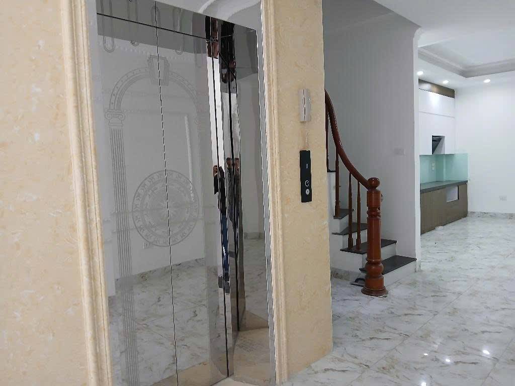 Bán nhà Lĩnh Nam - diện tích 66.1m2 5 tầng - Ngõ thông ô tô tránh - giá 15,8 tỷ
